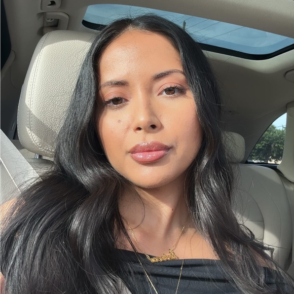 Meet your Posher, Rebecca - Picture 1 of 1